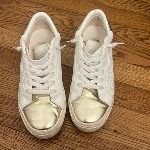 Vintage Havana white sneakers. Size 7.5